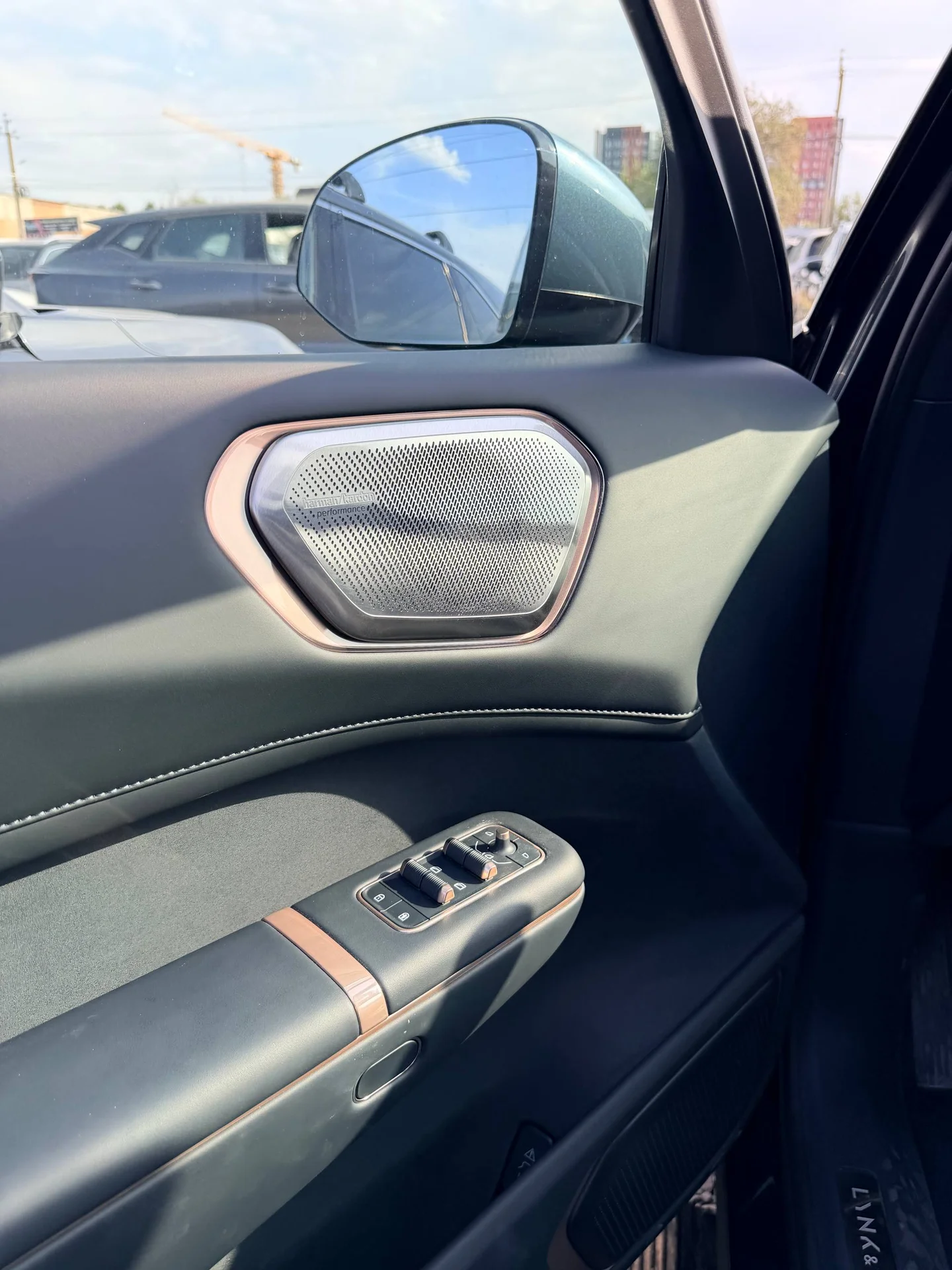 Lynk & Co 900 Ultra - миниатюра 8