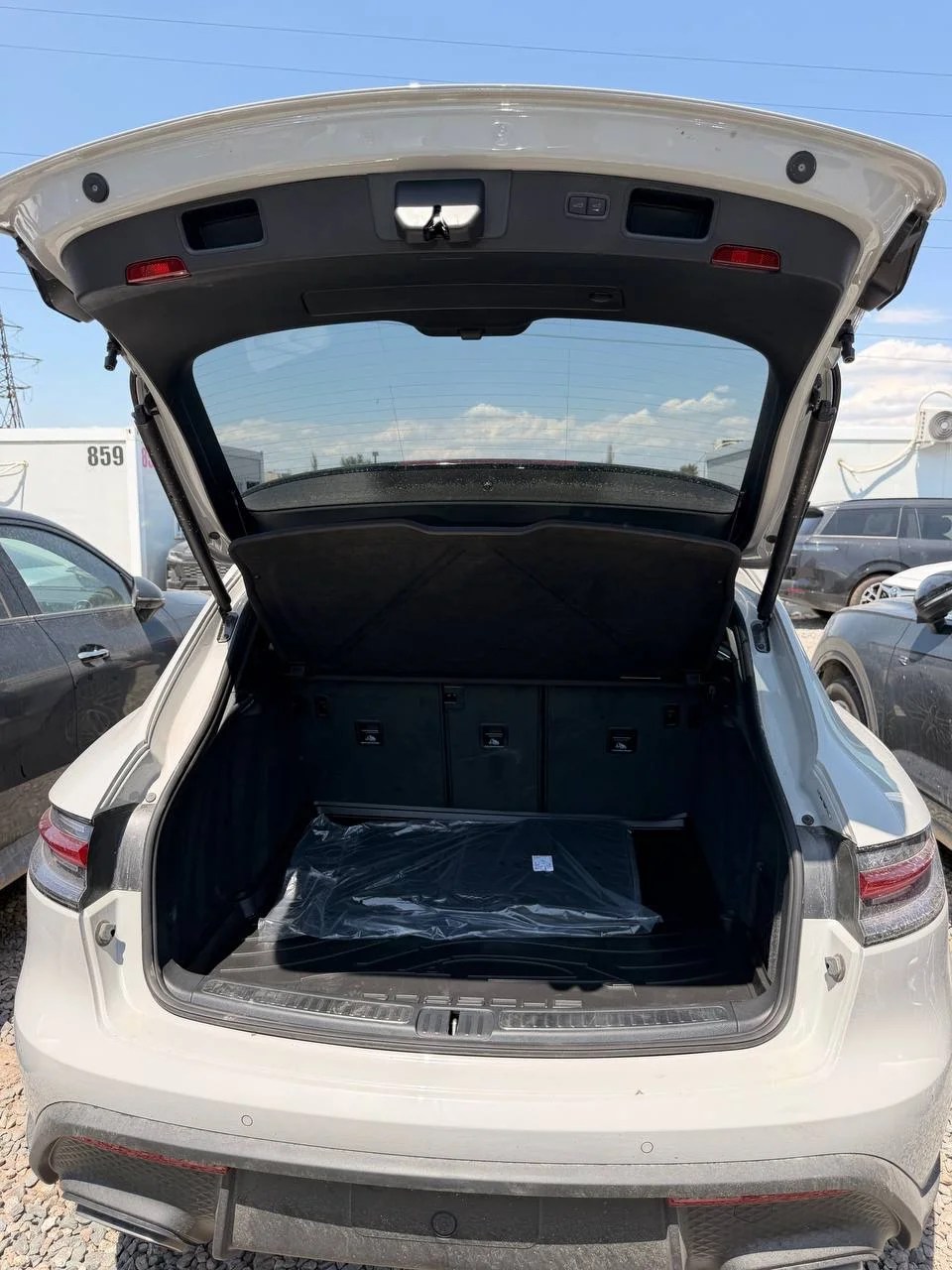 Porsche Macan - миниатюра 3