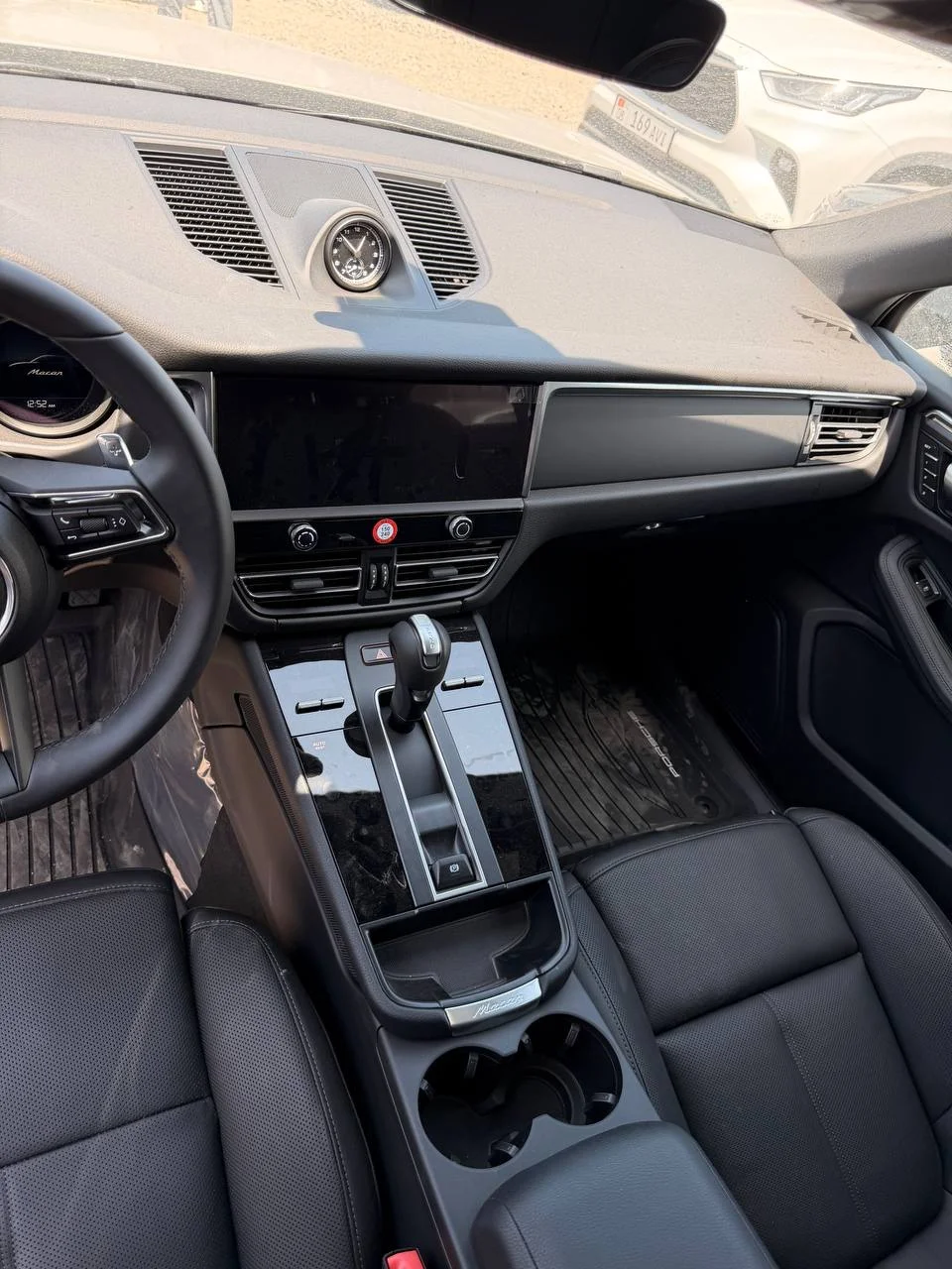 Porsche Macan - миниатюра 9