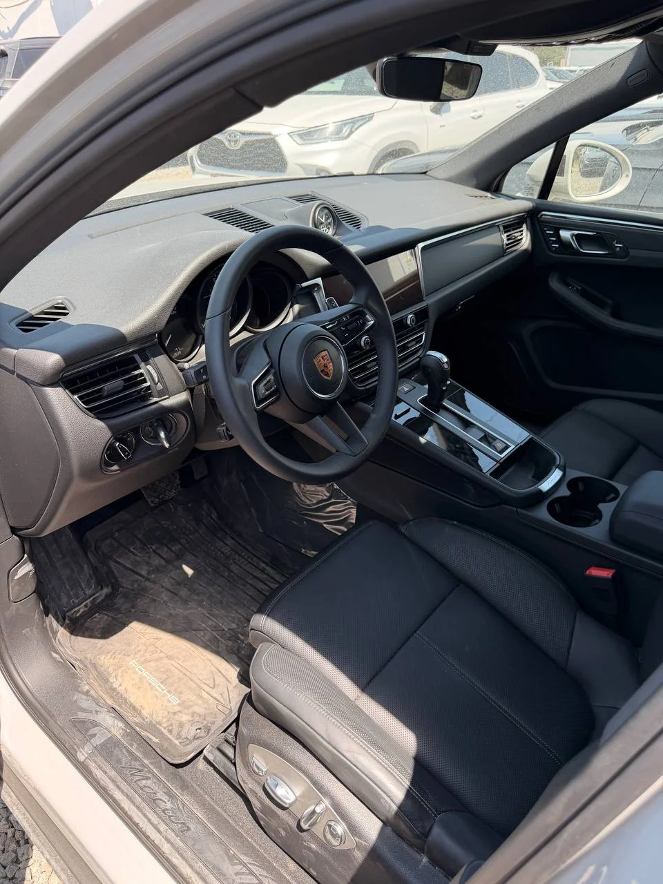 Porsche Macan - миниатюра 14