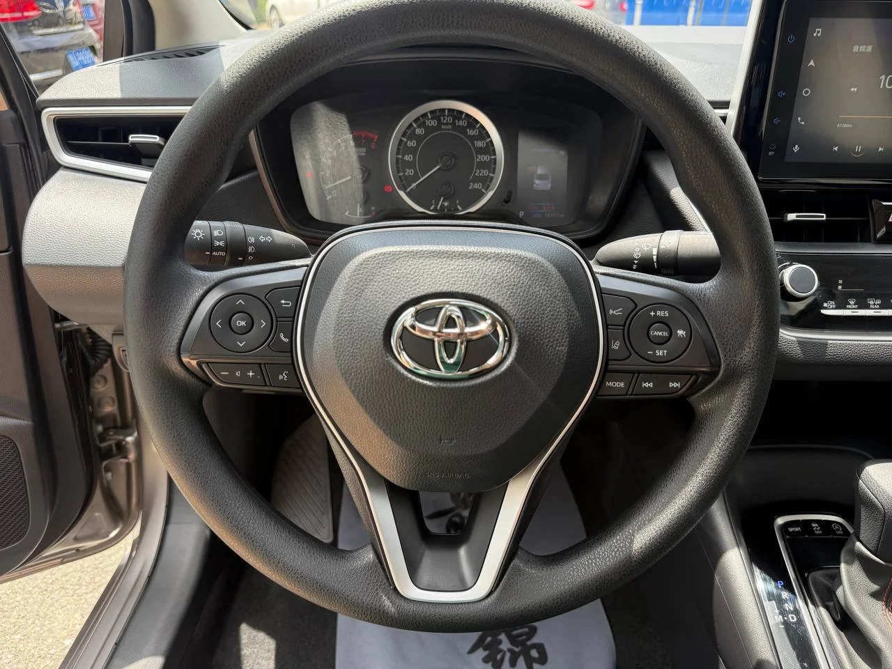 Toyota Corolla Elite Edition - миниатюра 6