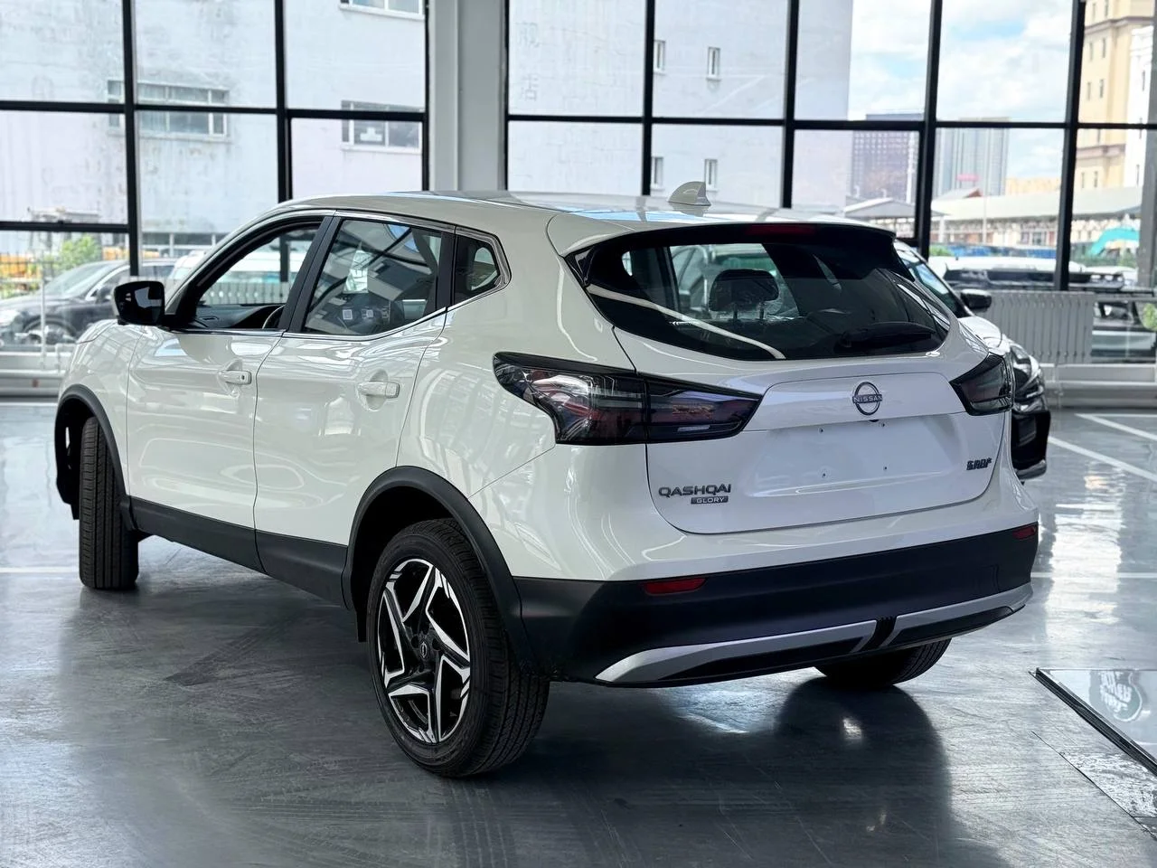 Nissan Qashqai CVT XV+ Leading Edition - миниатюра 10