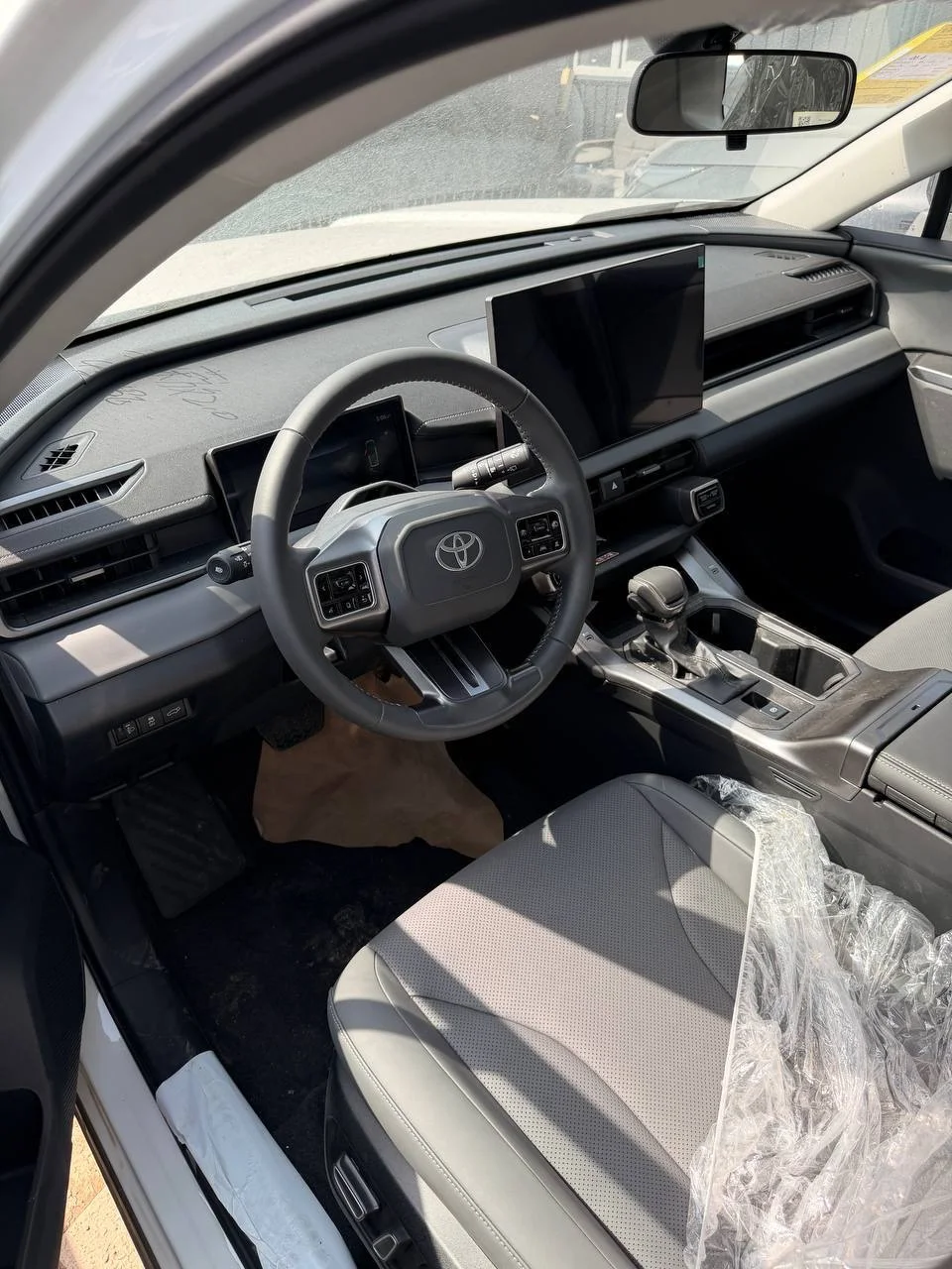 Toyota RAV 4 - миниатюра 5