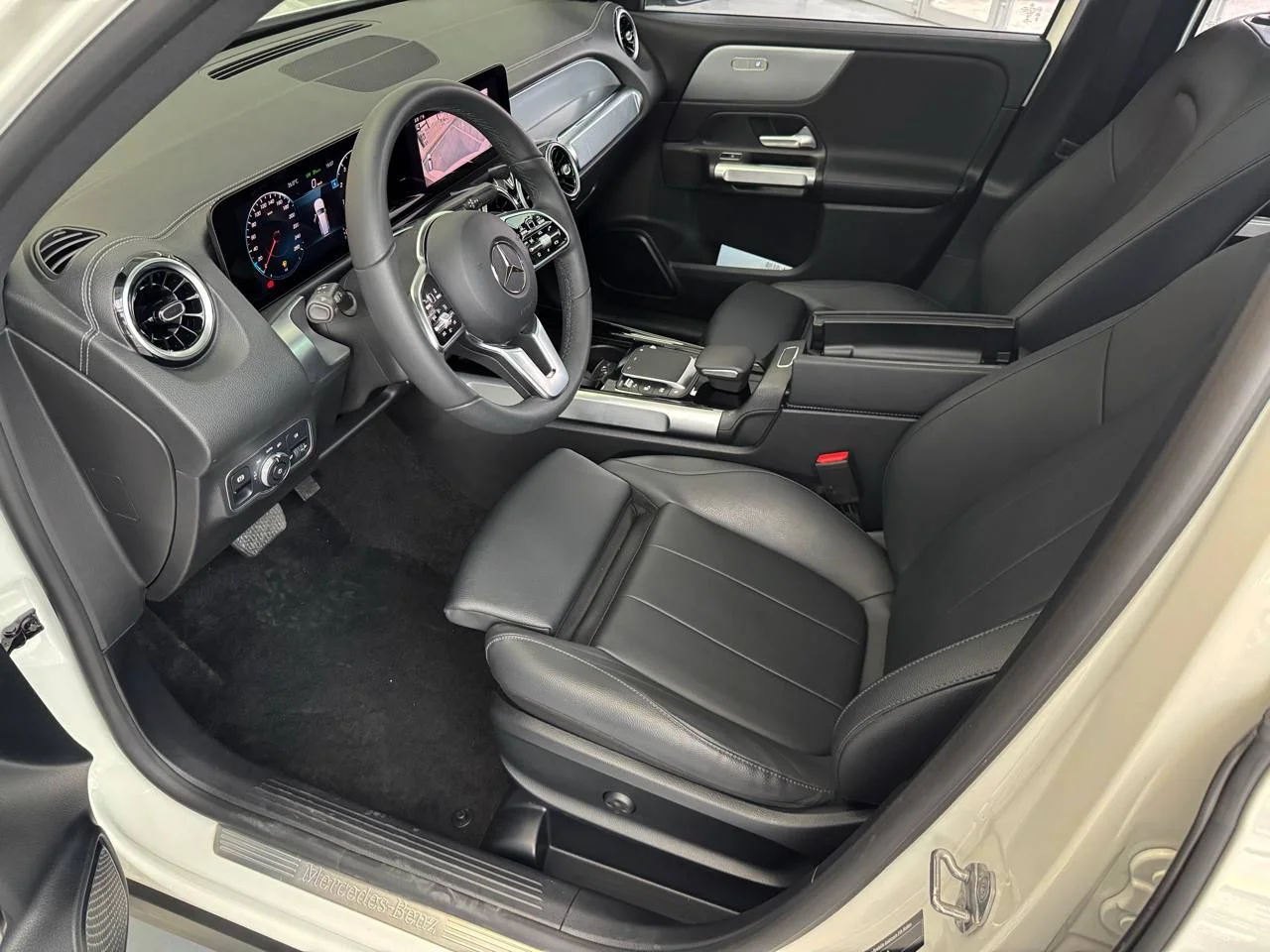 Mercedes-Benz GLB 180 🇩🇪 - миниатюра 4