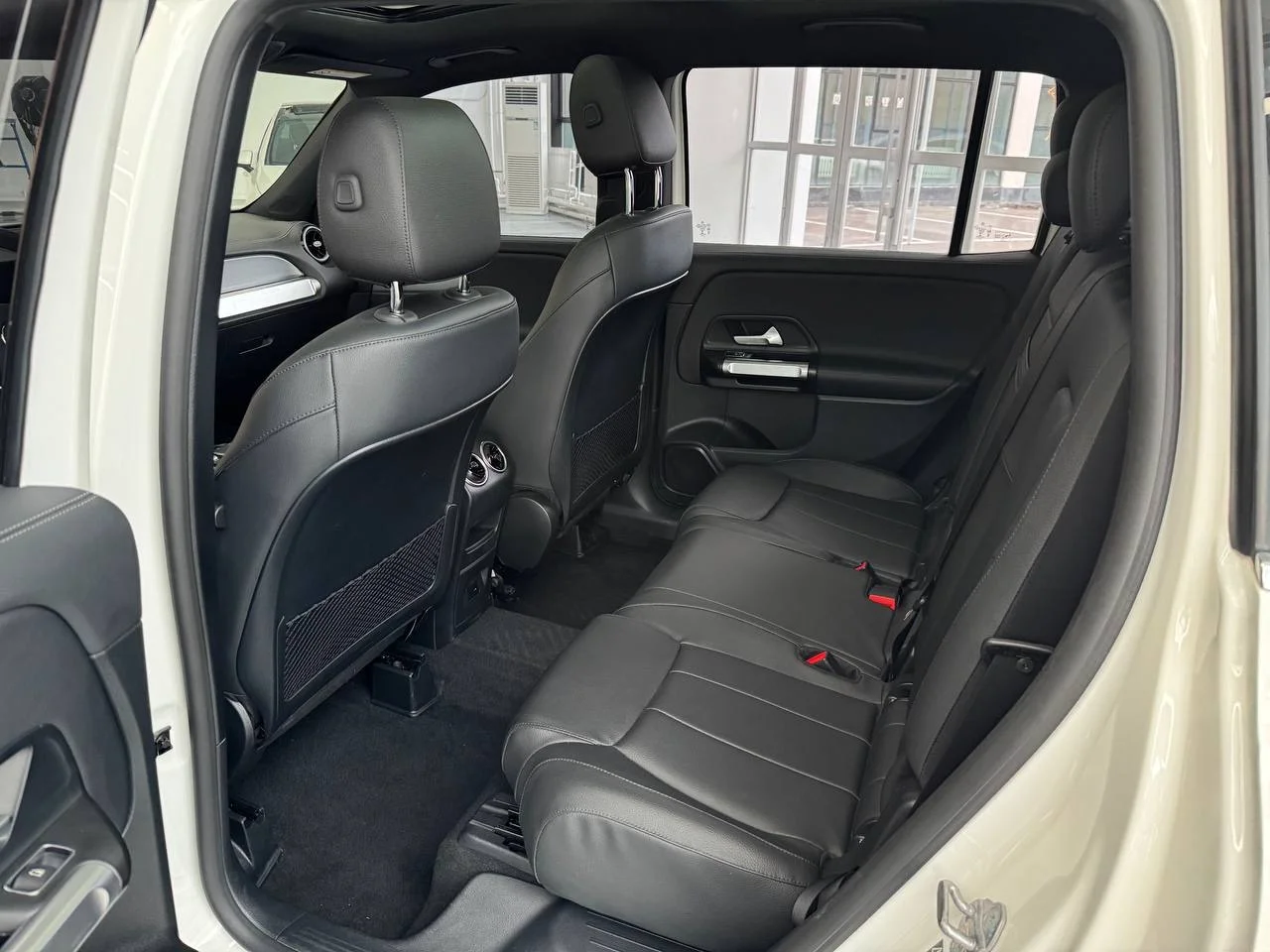 Mercedes-Benz GLB 180 🇩🇪 - миниатюра 7