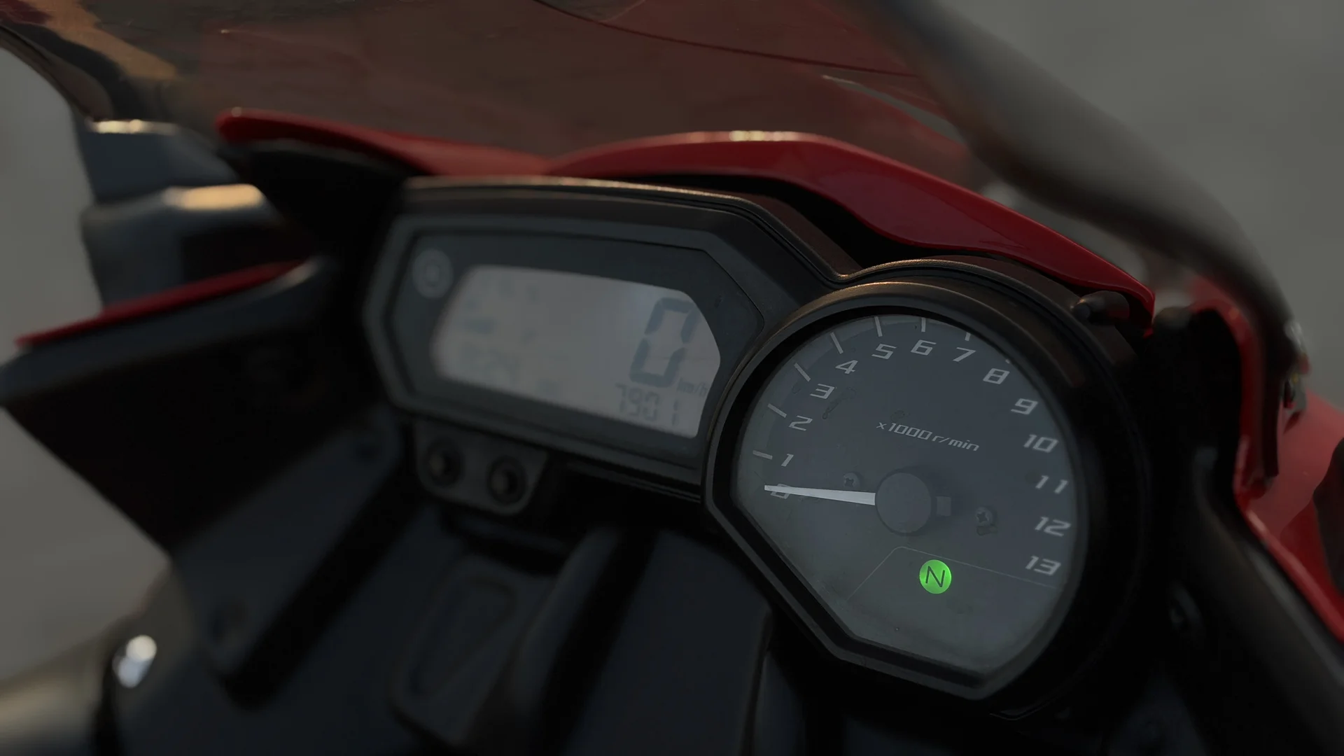 Yamaha XJ6 Diversion, 2015 год, 7900 км - миниатюра 8