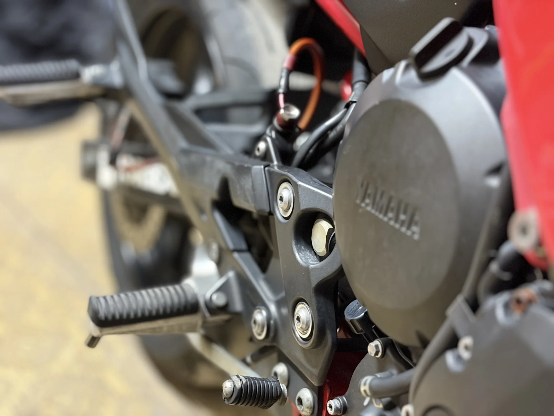 Yamaha XJ6 Diversion, 2015 год, 7900 км - миниатюра 15