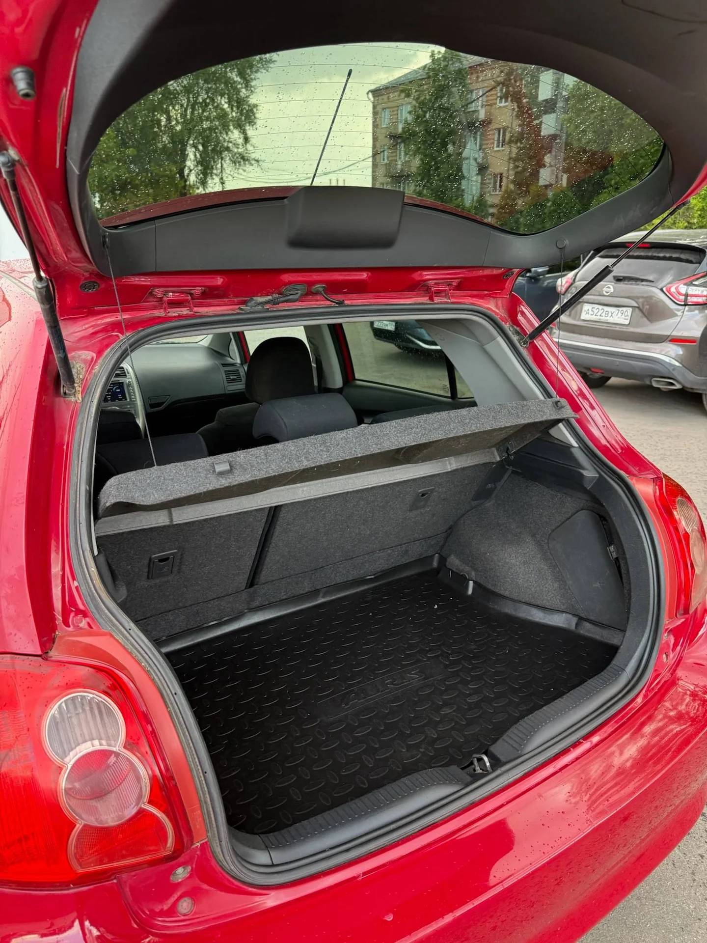 Автомобиль Toyota Auris - миниатюра 10