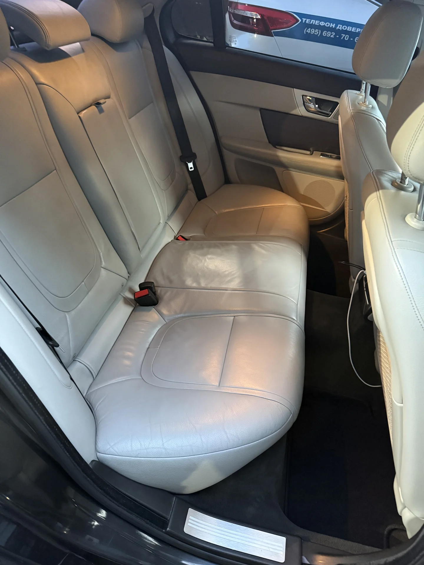 Jaguar xf 2012 - миниатюра 3