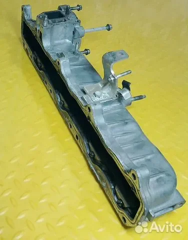 Коллектор впускной Isuzu NPR75 4HK1 - миниатюра 2