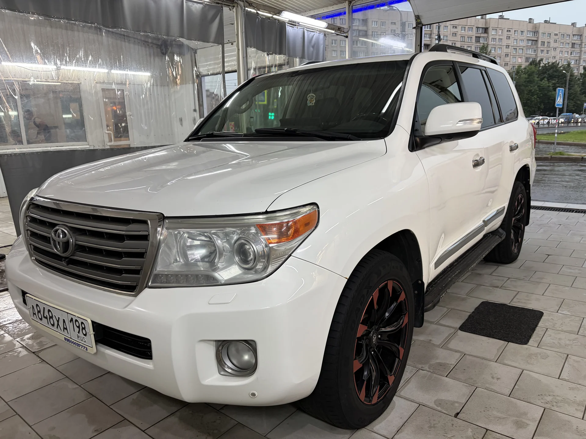 toyota landcruiser 200 2012 - миниатюра 3