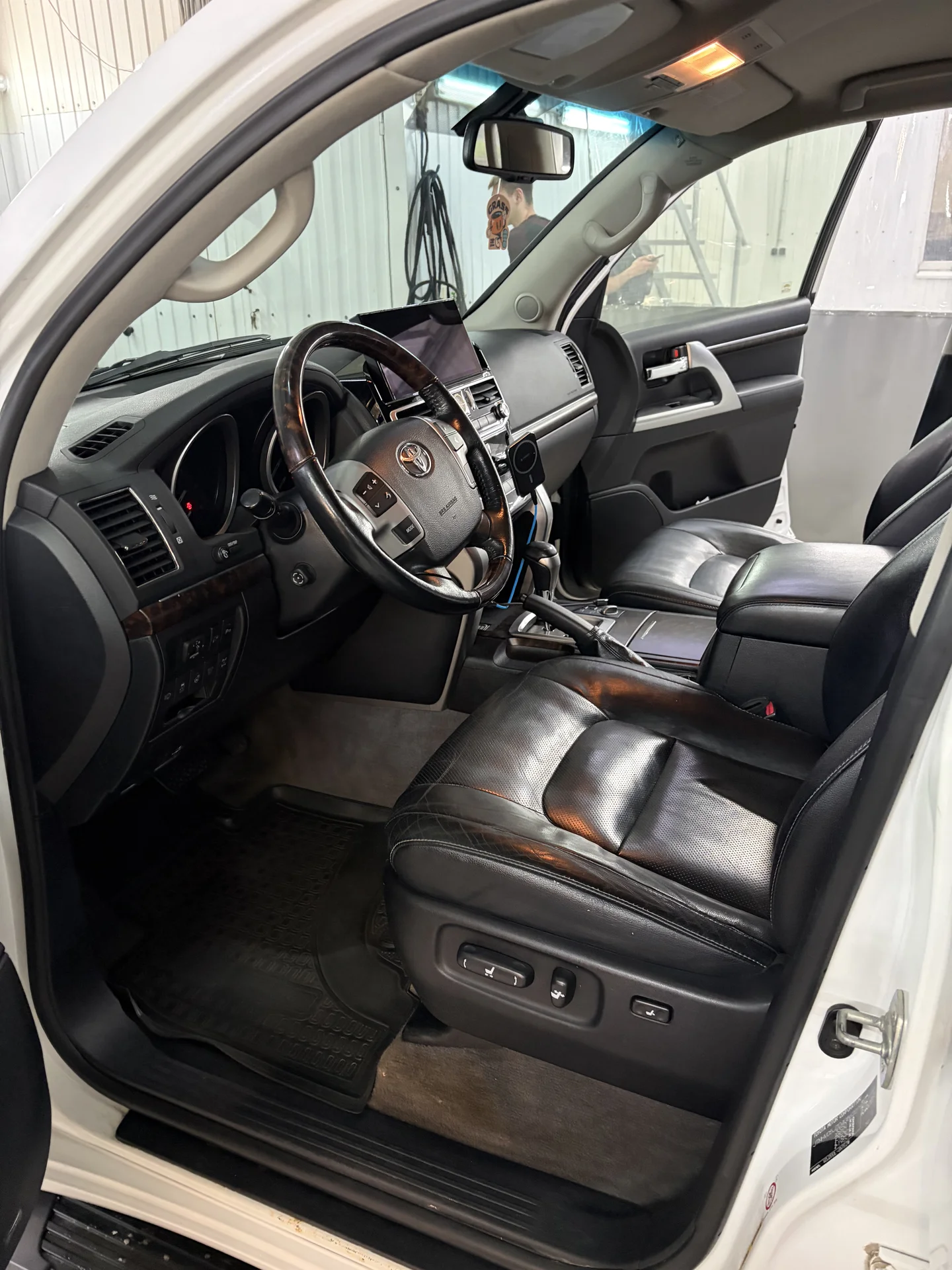 toyota landcruiser 200 2012 - миниатюра 16