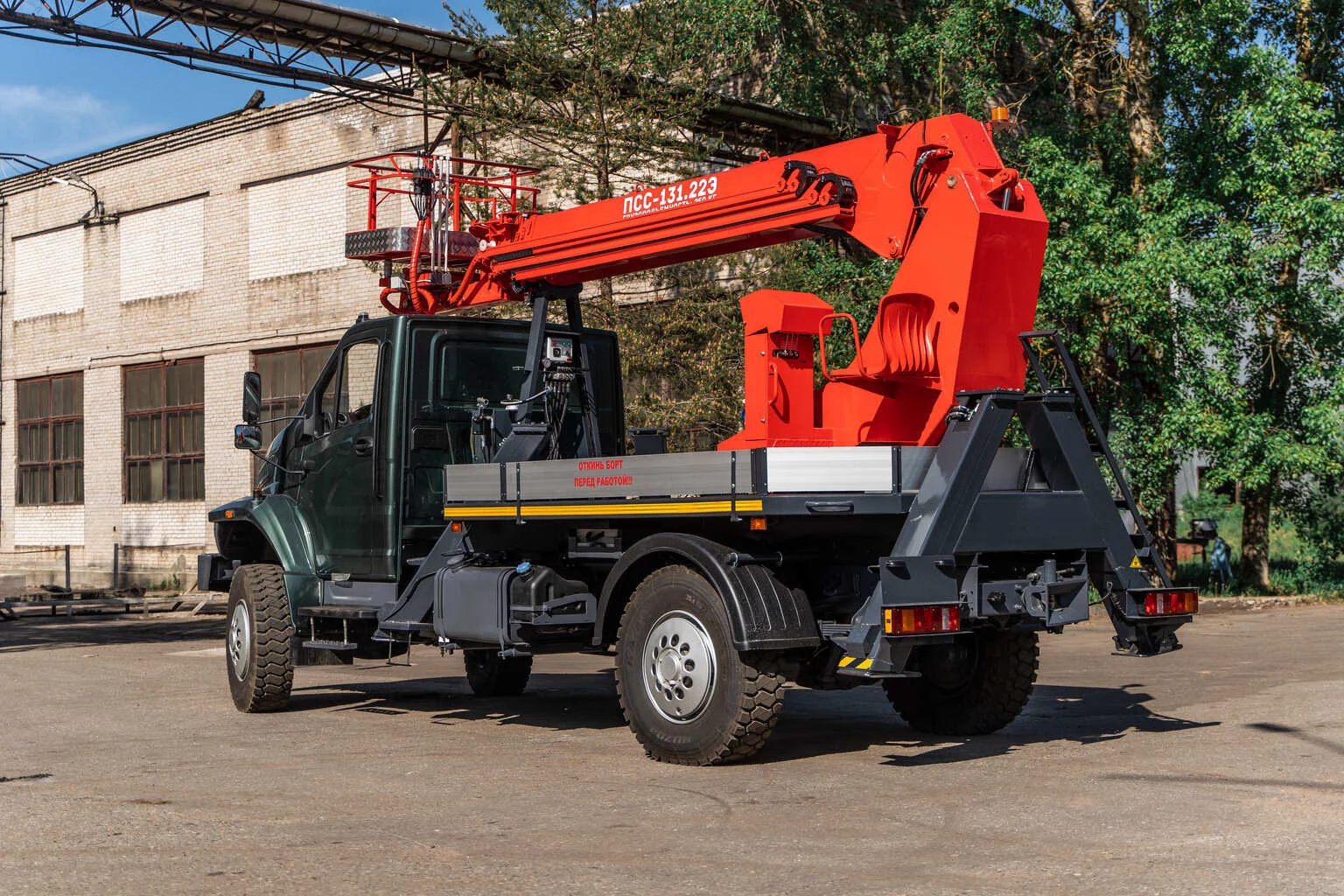 Автовышка ПСС-131.22Э на шасси УРАЛ-43206-67 - миниатюра 5