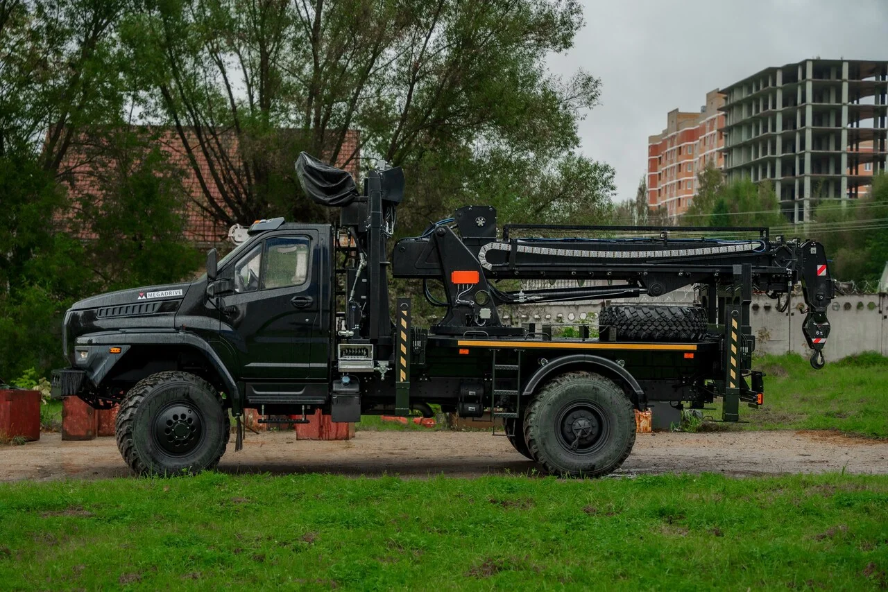 Бурильно-крановая машина ML 5600Z на шасси УРАЛ 43206 - миниатюра 4