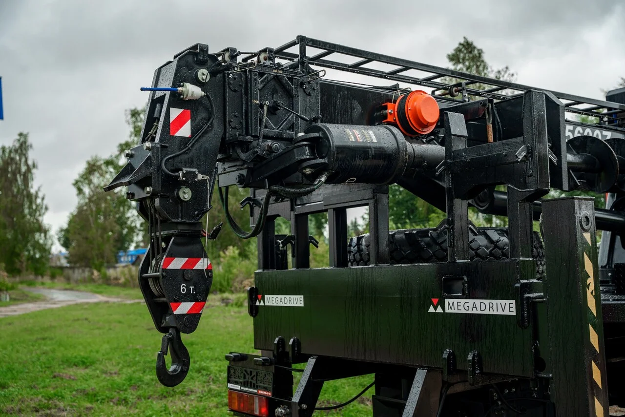 Бурильно-крановая машина ML 5600Z на шасси УРАЛ 43206 - миниатюра 6