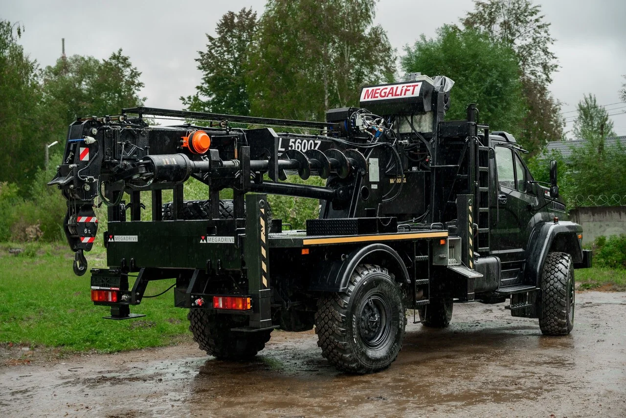 Бурильно-крановая машина ML 5600Z на шасси УРАЛ 43206 - миниатюра 8