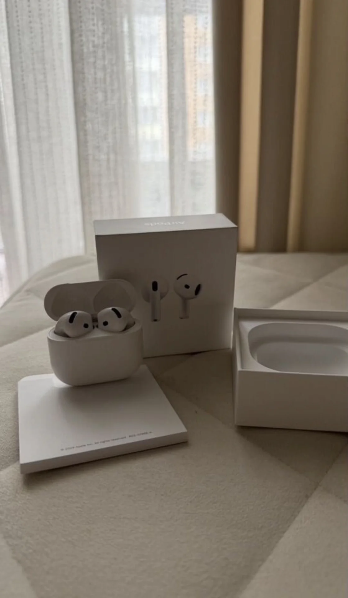 airpods 4 - изображение 1