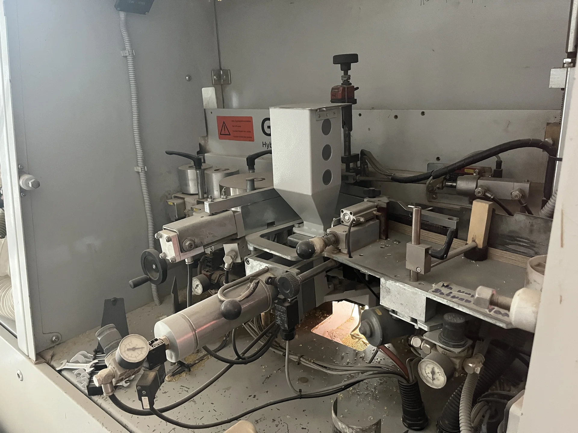 Кромкооблицовочный станок Holzher 1310 - миниатюра 5
