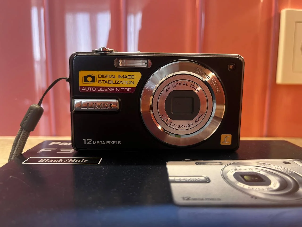 Цифровой фотоаппарат panasonic lumix - изображение 1
