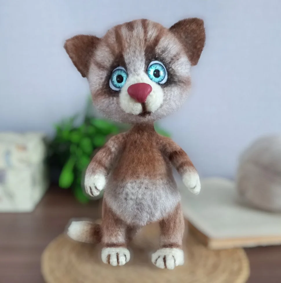 Вязаная игрушка котик - миниатюра 2