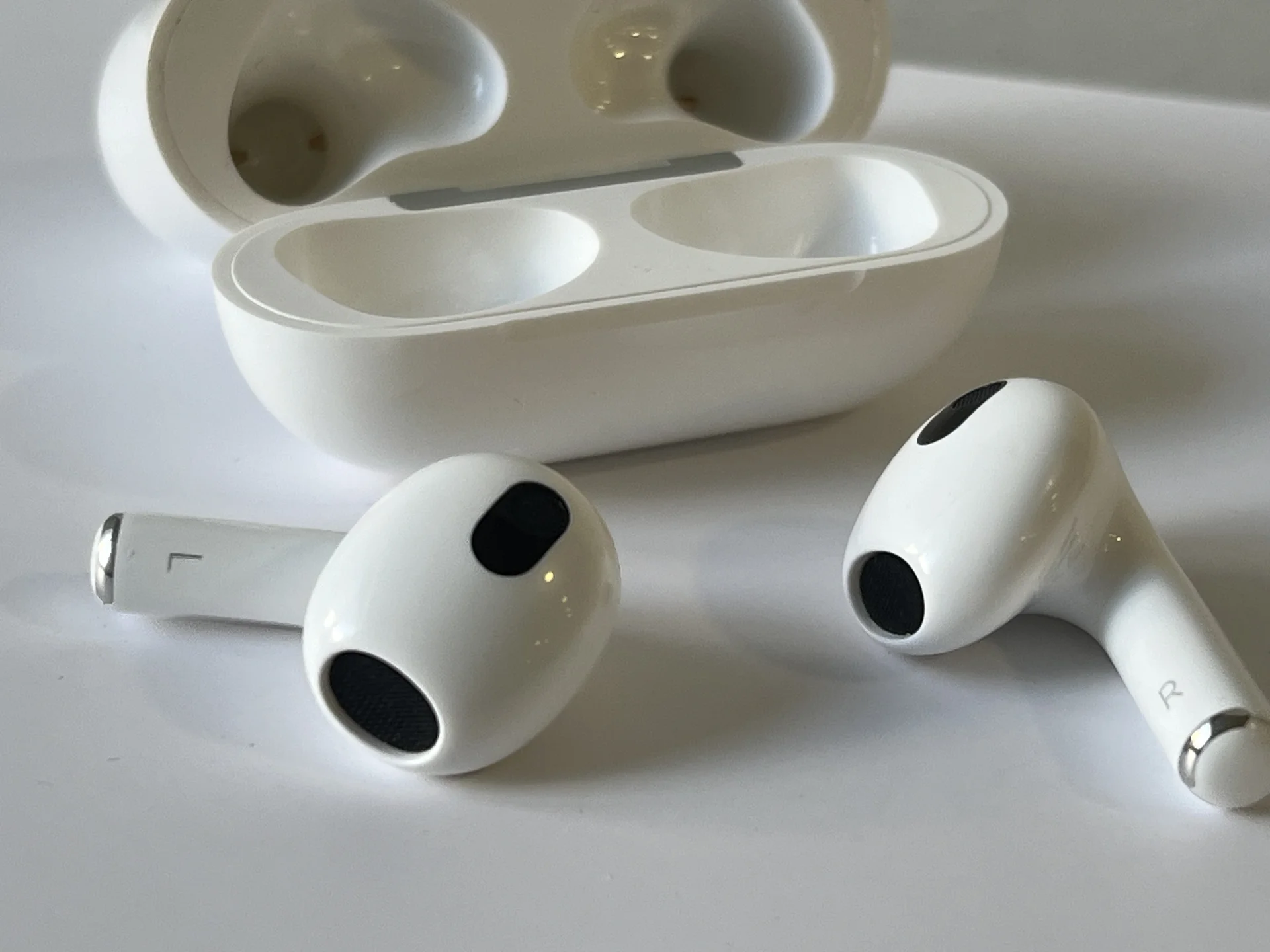 Наушники apple airpods 3 - миниатюра 3