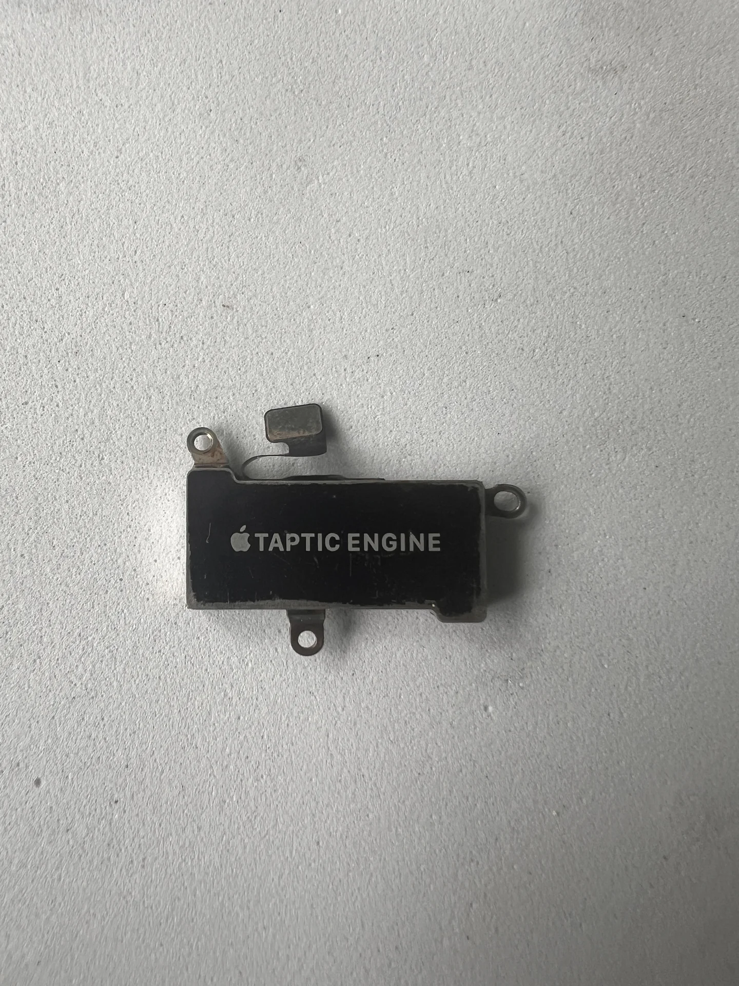 Оригинальный вибромотор Taptic Engine для iPhone 1 - миниатюра 2