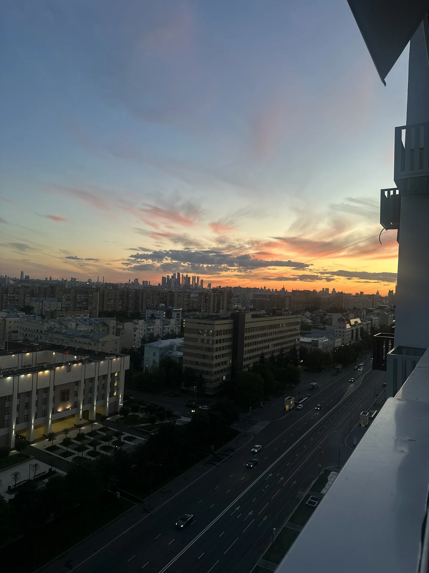 Фотограф в ночном клубе - изображение 1