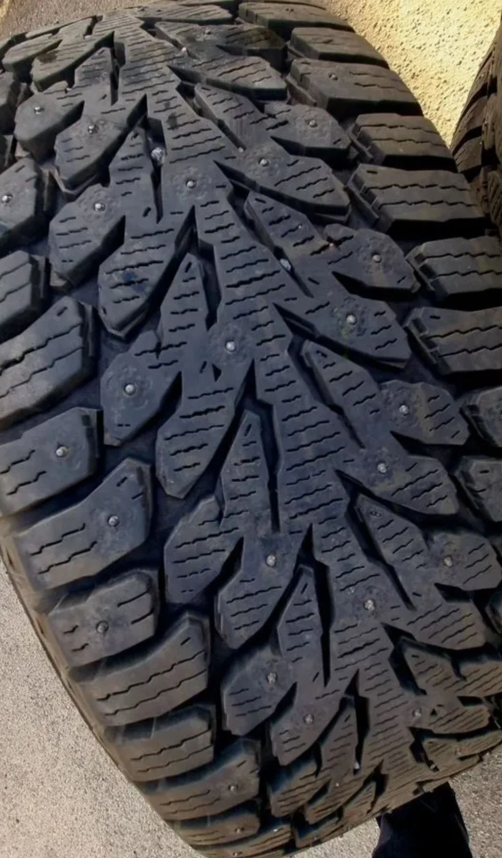 Зимняя резина Kumho WinterCraft Ice WI32 235/55 R1 - миниатюра 2