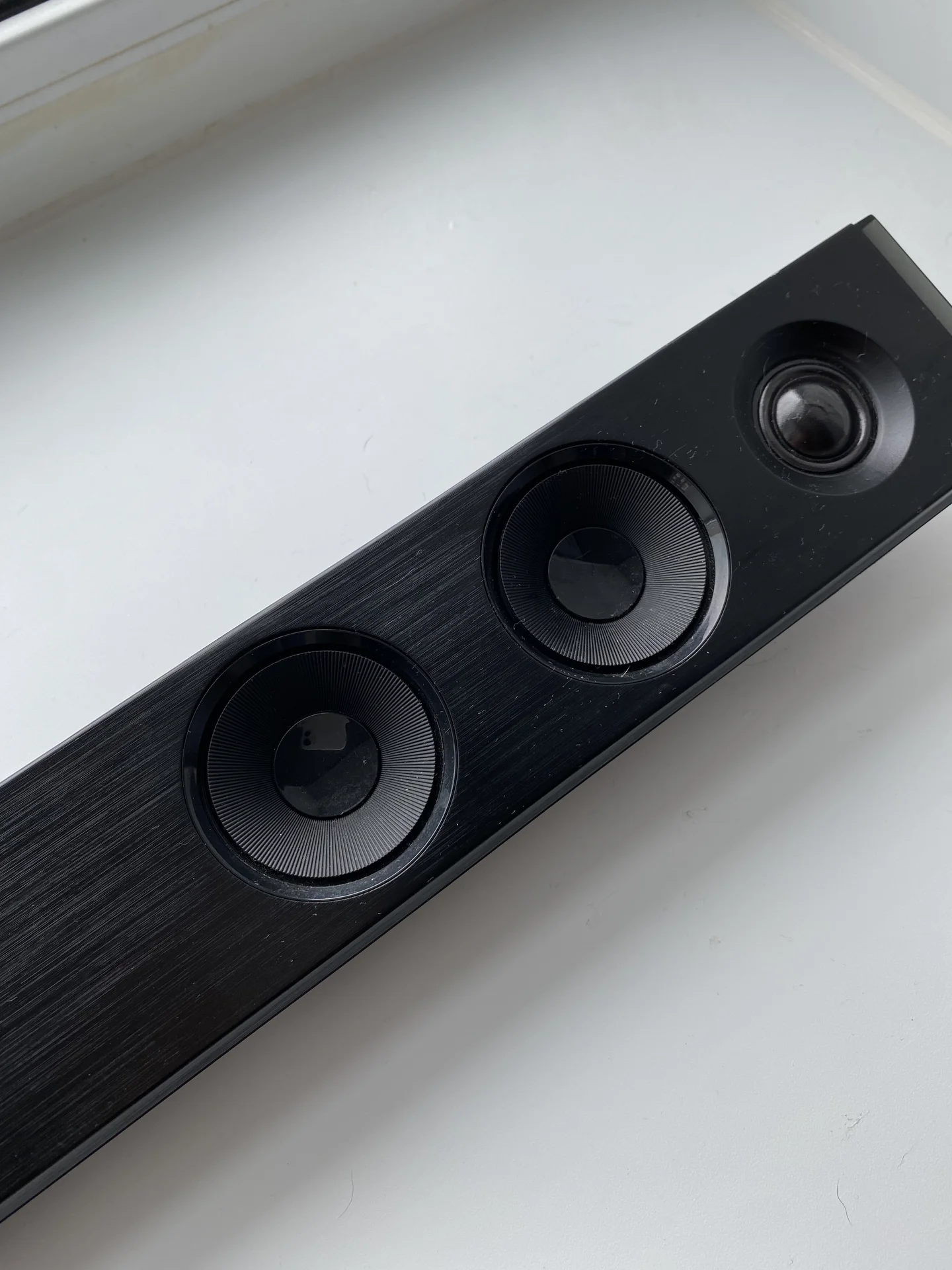 Саундбар LG SQC2 без сабвуфера - миниатюра 2