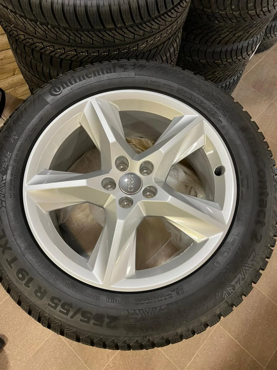 Колёса Audi Q7 Continental Ice Contact 2 255/55 19