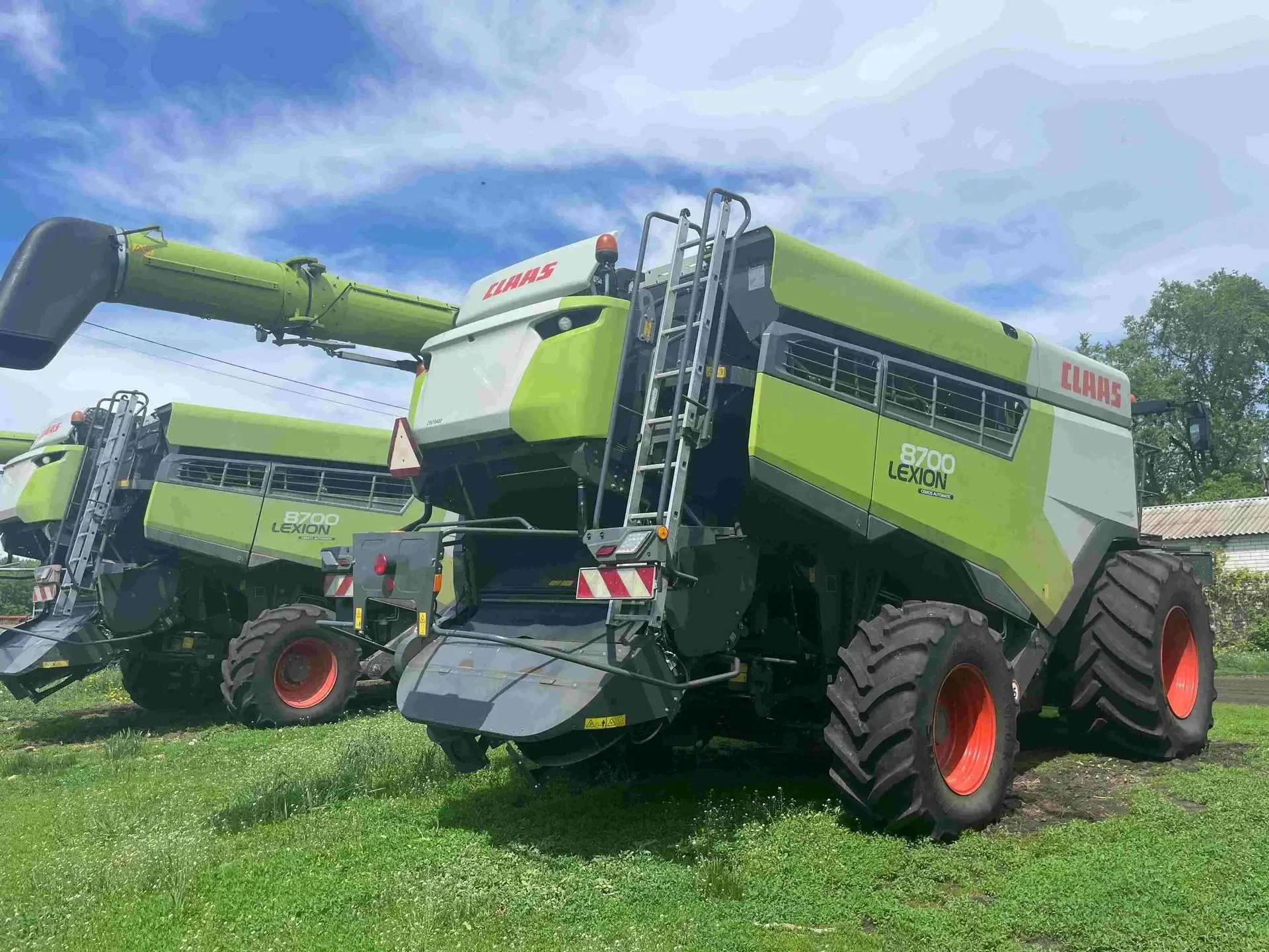 Зерноуборочный комбайн Claas Lexion 8700 - миниатюра 5
