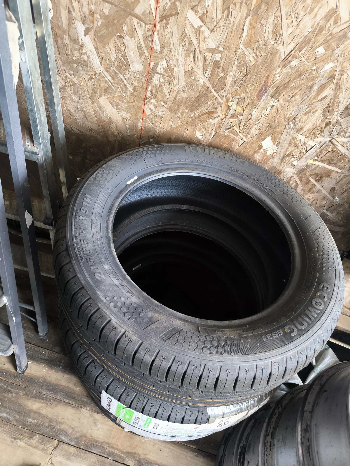 Шины r16 205/55 летние kumho - миниатюра 4