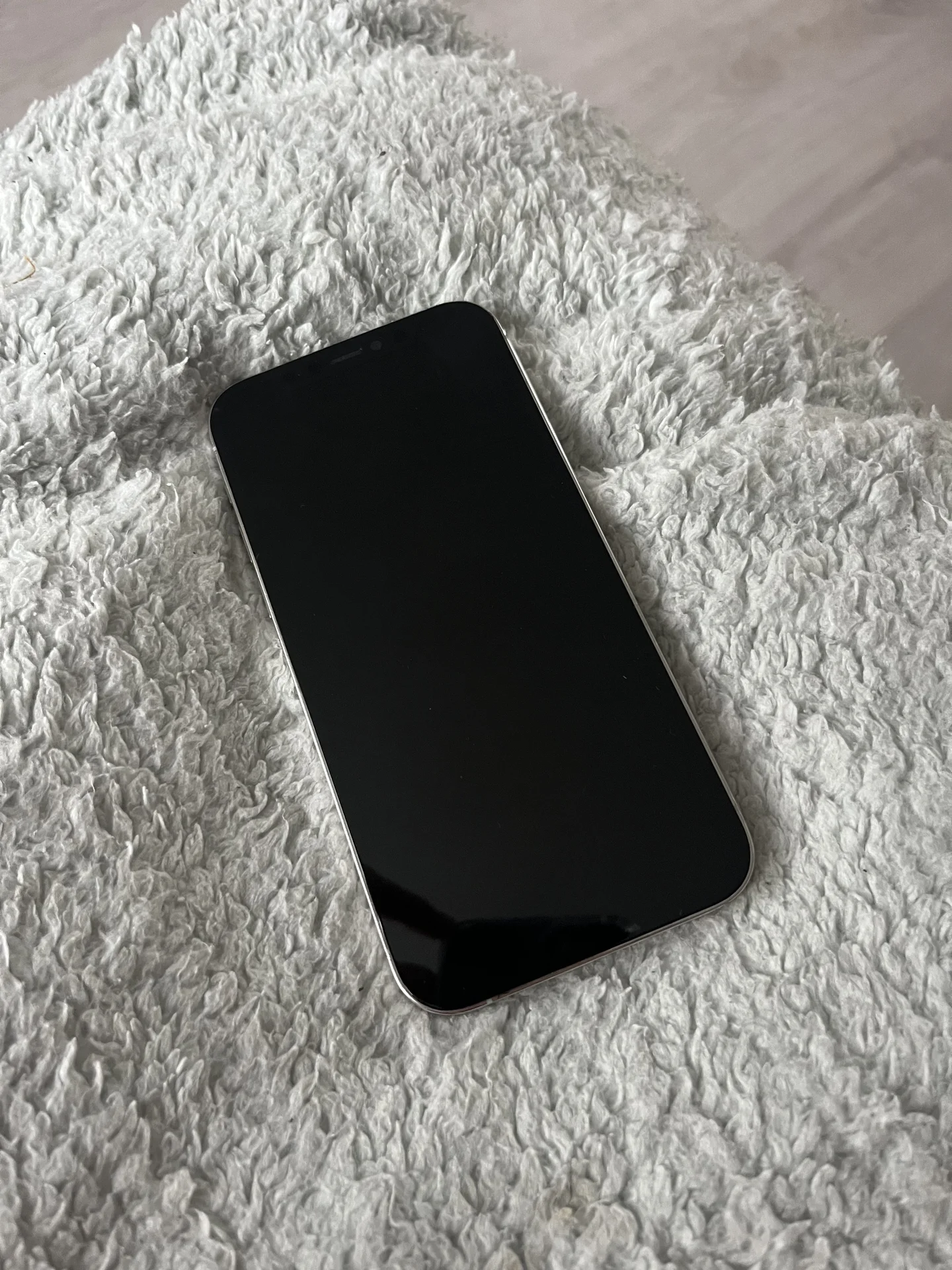 iphone 12 pro - миниатюра 4