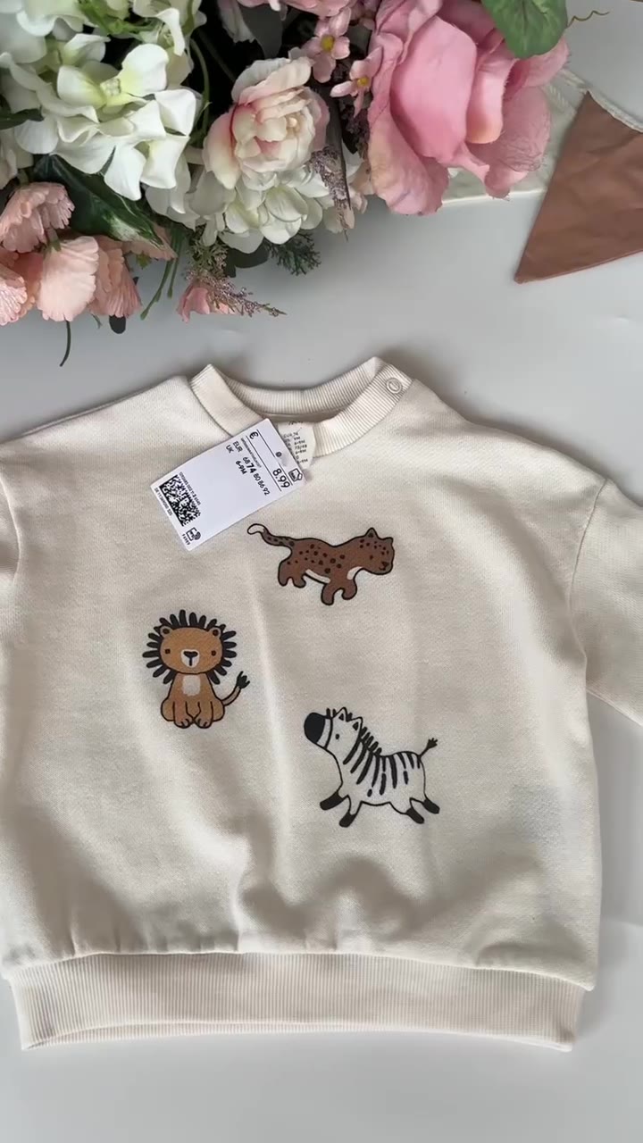 Стильный лук H&M свитшот и джинсы на мальчика 80 - видео 7