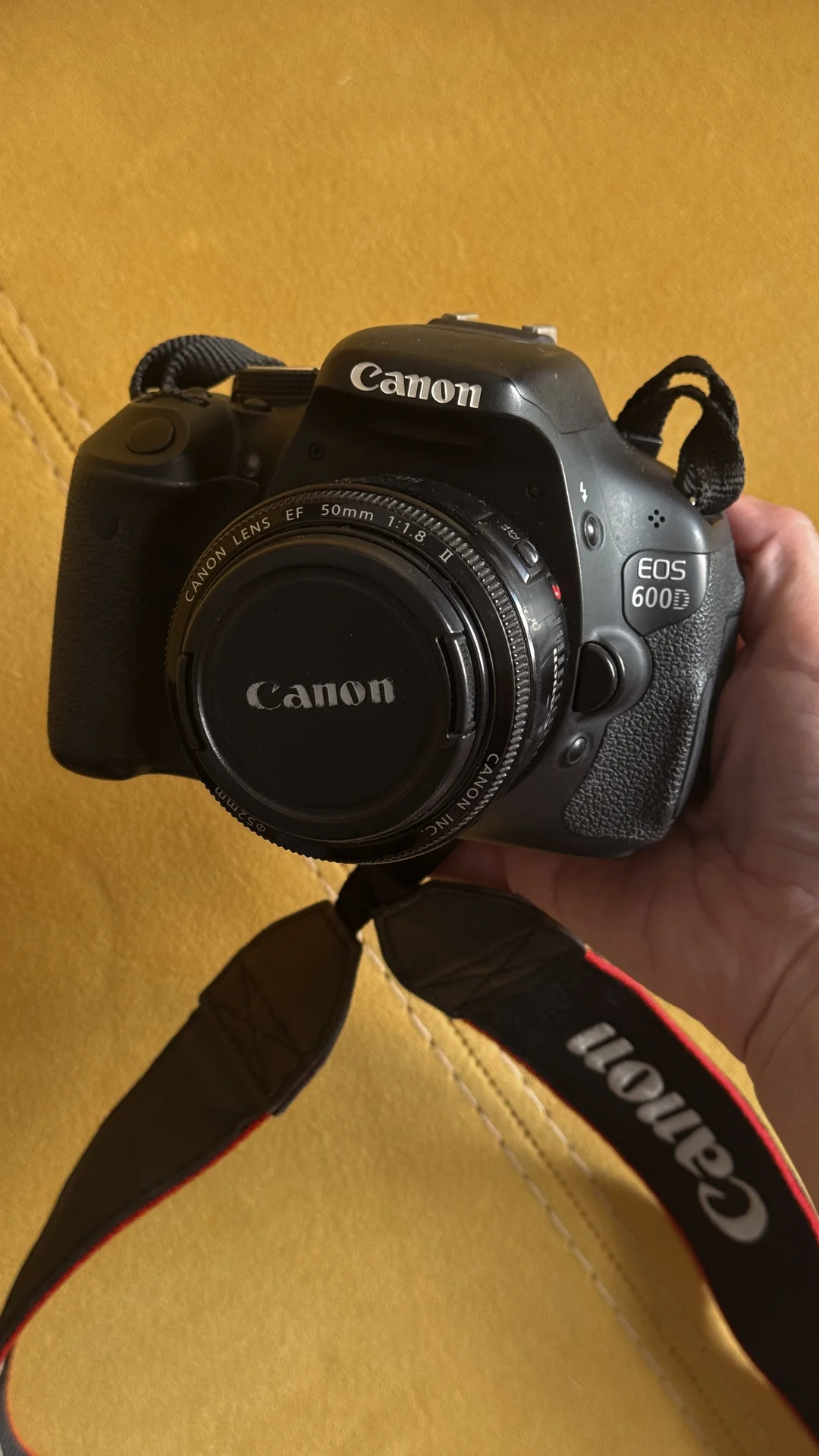 фотоаппарат Canon 600d body - изображение 1