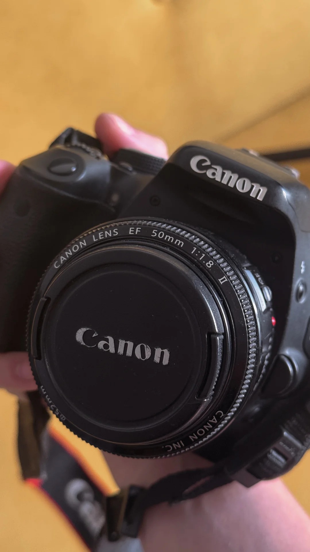 фотоаппарат Canon 600d body - миниатюра 2