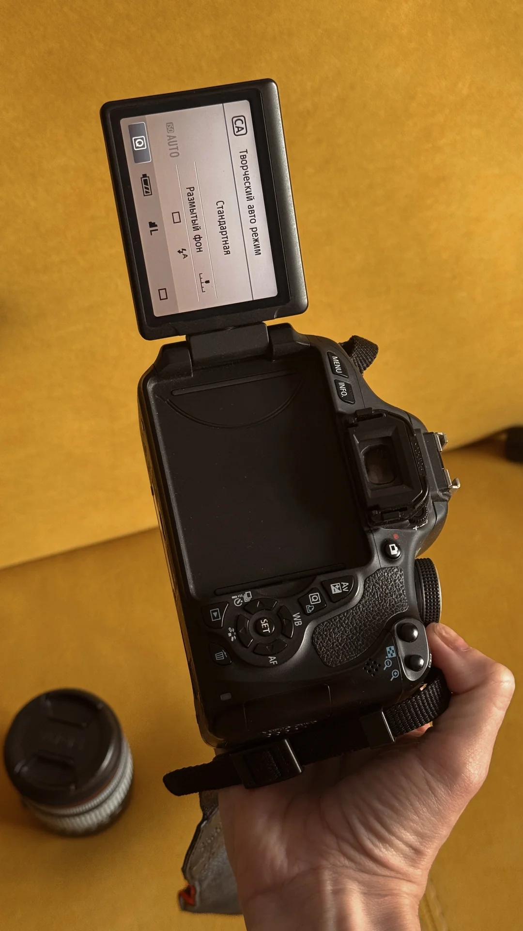 фотоаппарат Canon 600d body - миниатюра 4