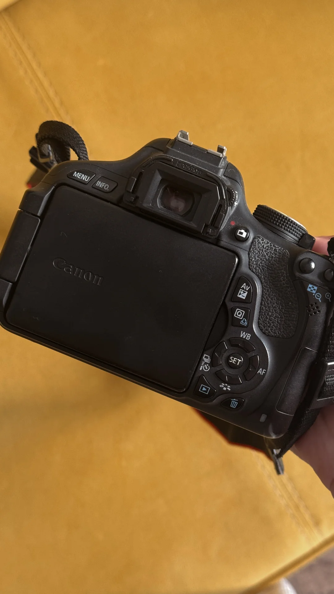 фотоаппарат Canon 600d body - миниатюра 12