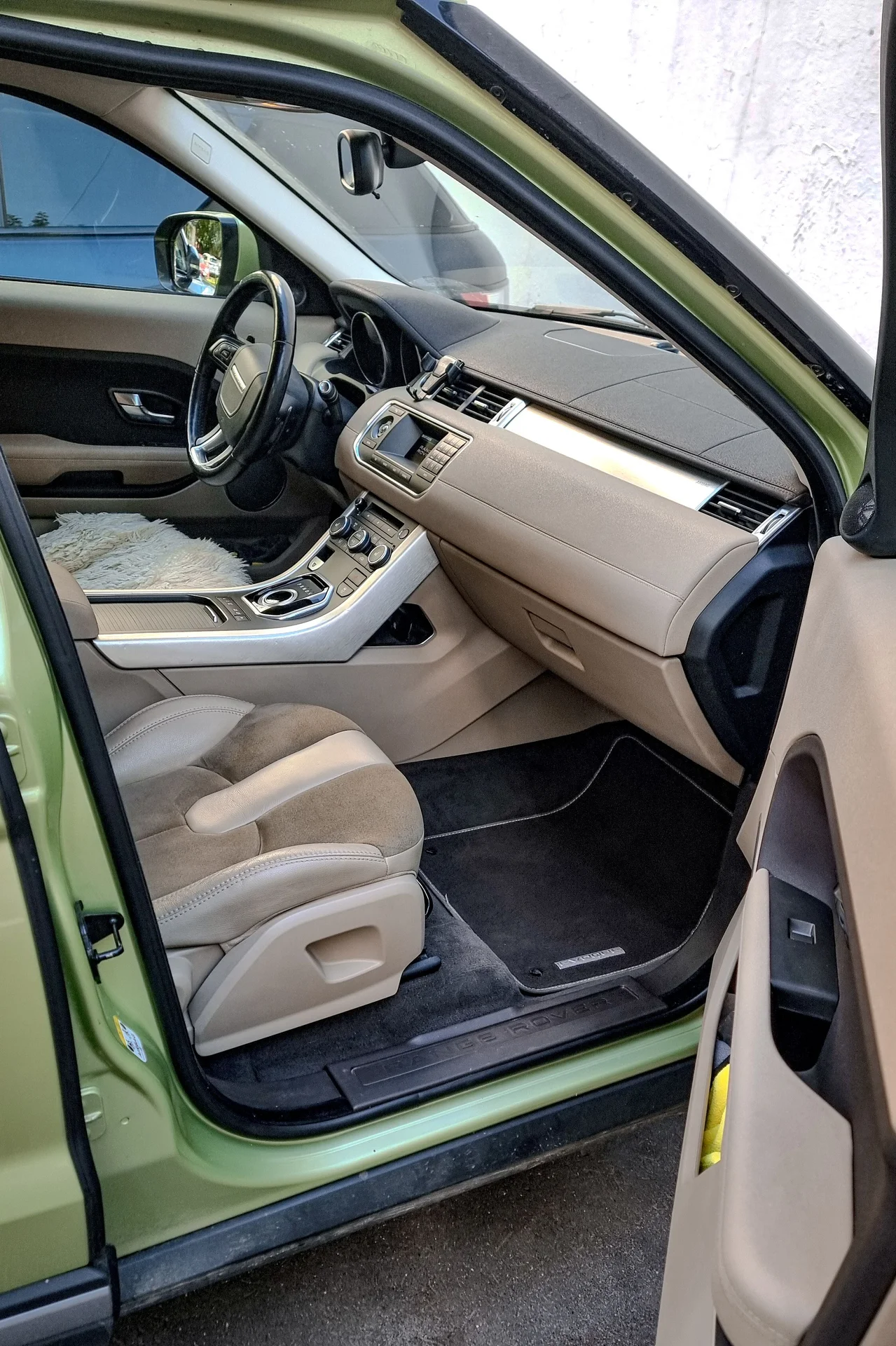 Range Rover Evoque 2013 2.2d - миниатюра 7