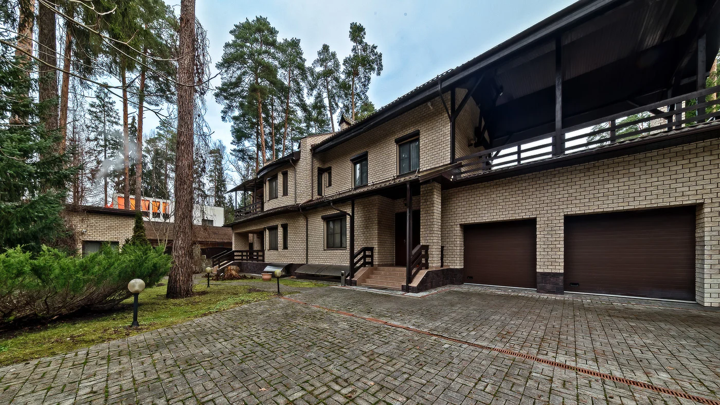 Продается 3-этажный дом, 788,7 м² - миниатюра 2