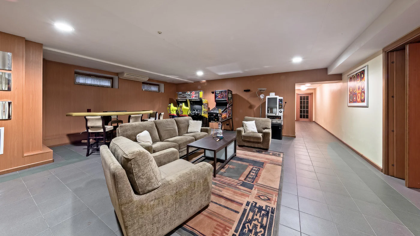 Продается 3-этажный дом, 788,7 м² - миниатюра 26