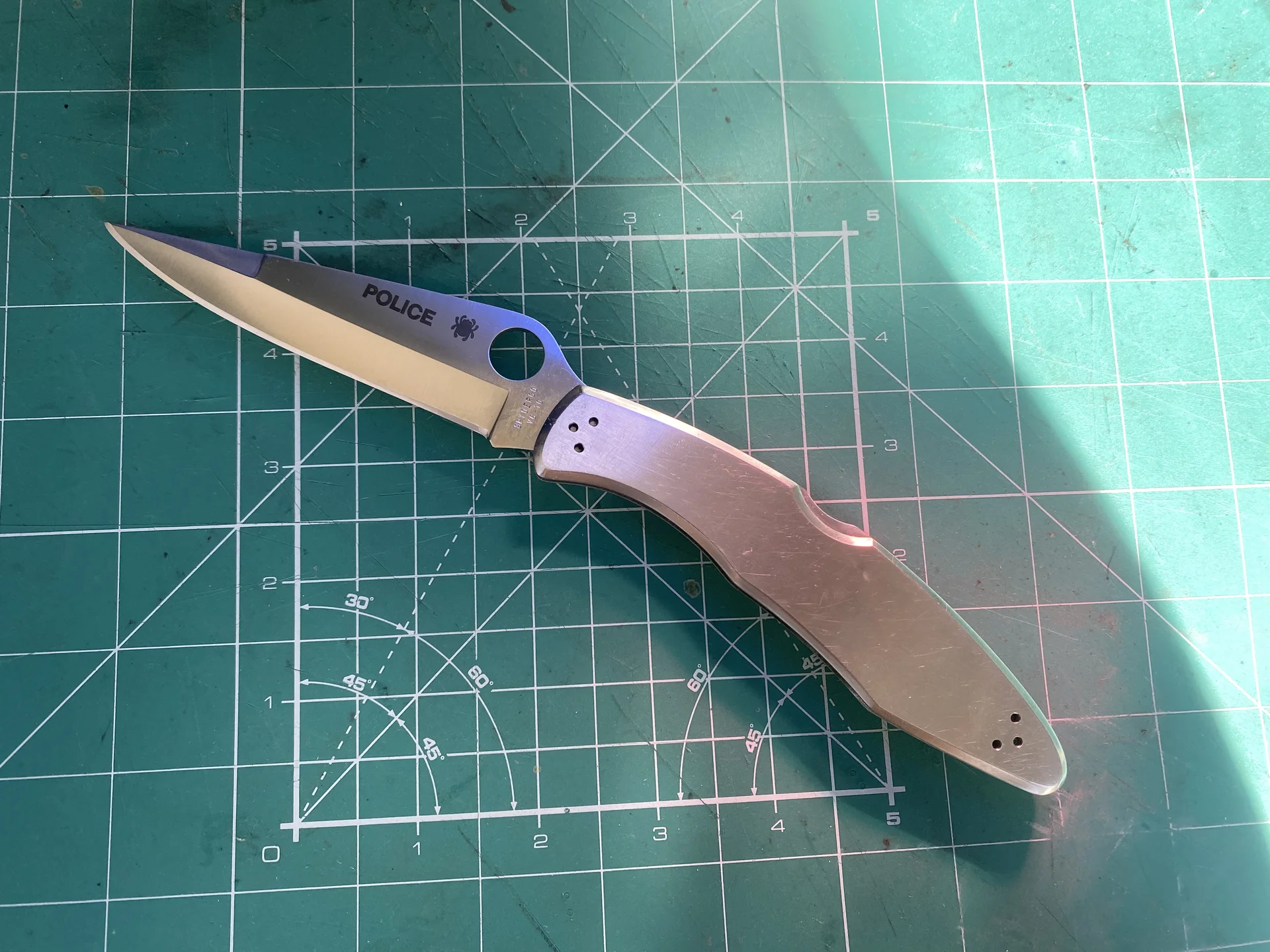 нож Spyderco Police - миниатюра 6