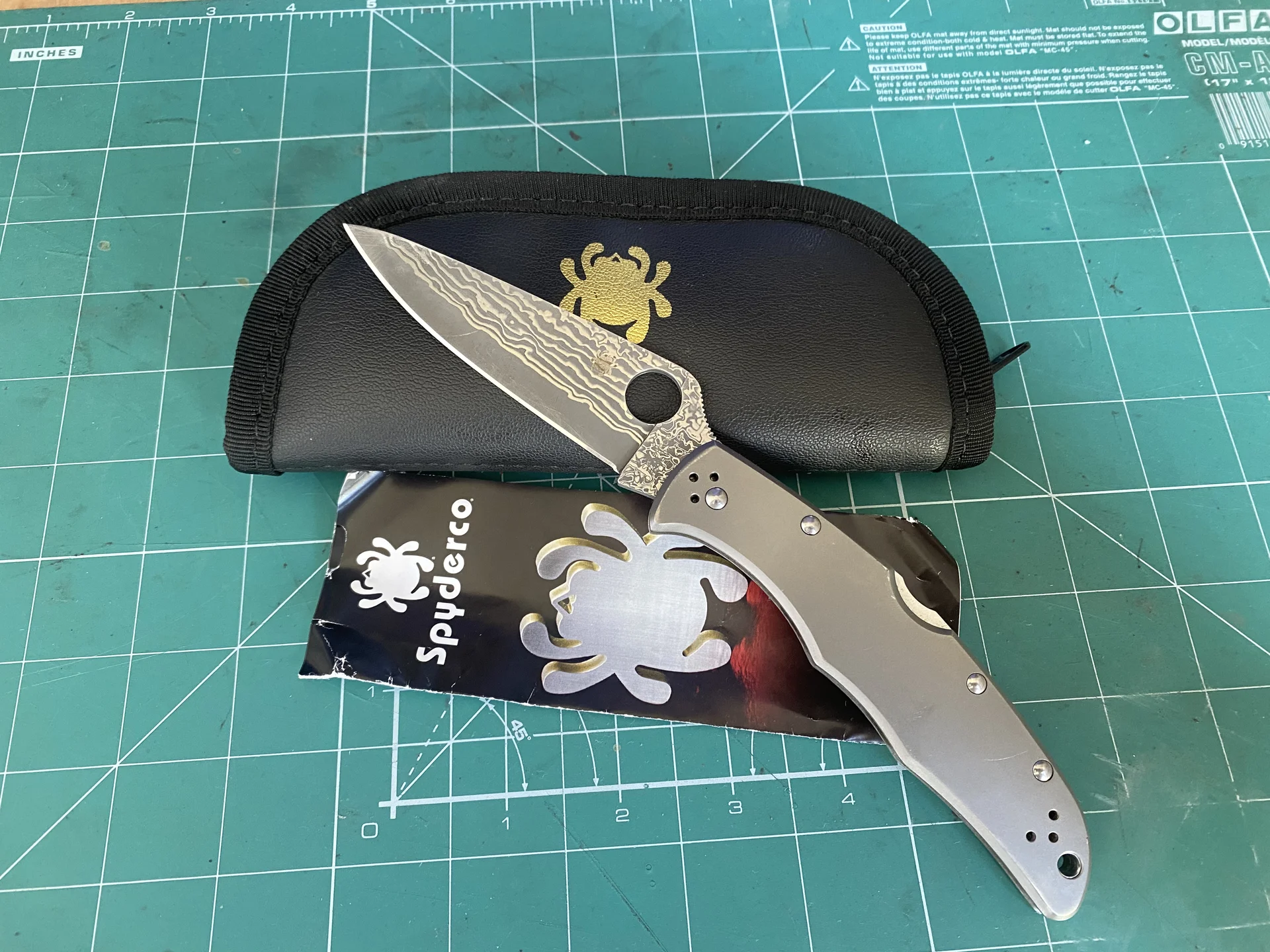нож Spyderco Endura Damascus - миниатюра 2