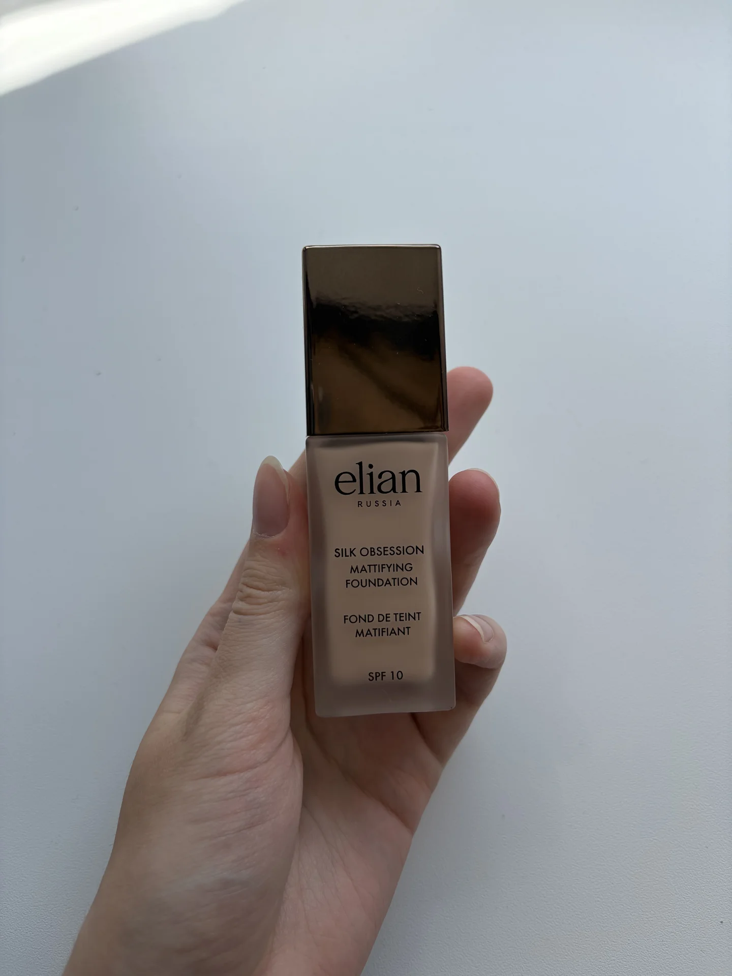 Тональный крем elian Russian silk obsession foundation 10 Panna cotta￼