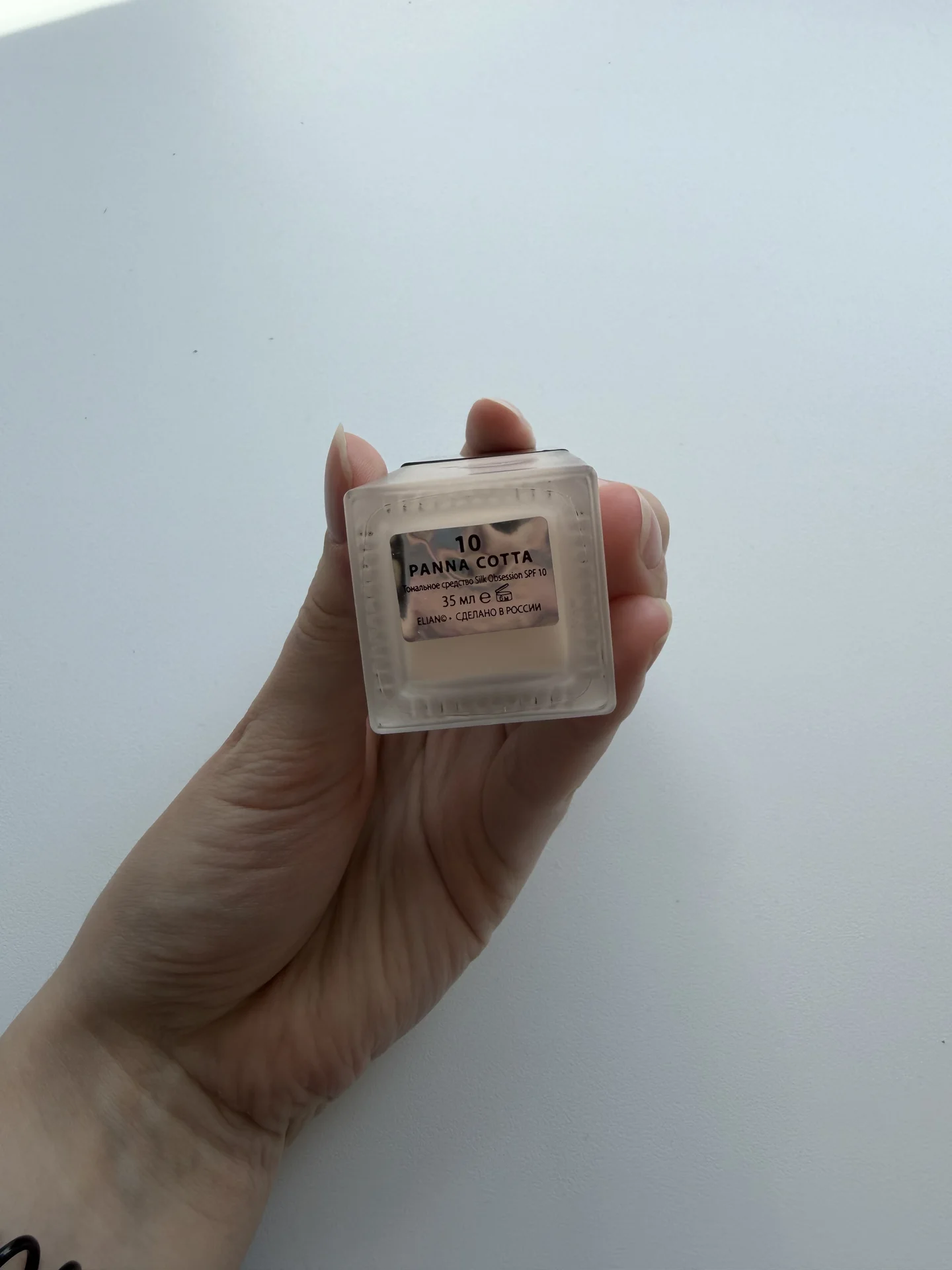 Тональный крем elian Russian silk obsession foundation 10 Panna cotta - миниатюра 2