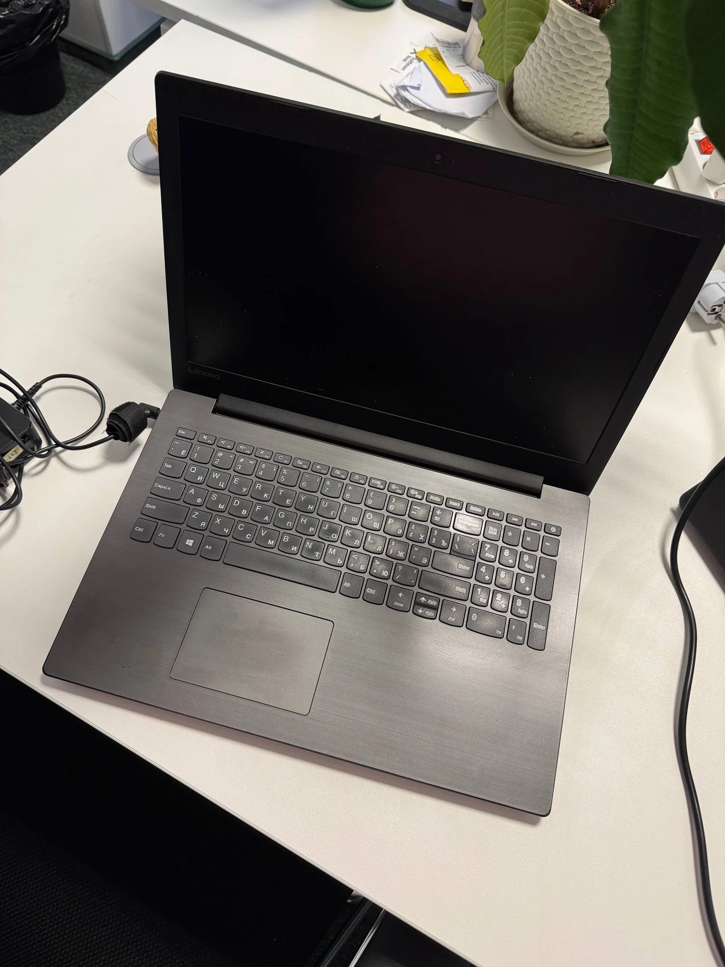Ноутбук Lenovo ideapad 330-15IKB 81DE - изображение 1