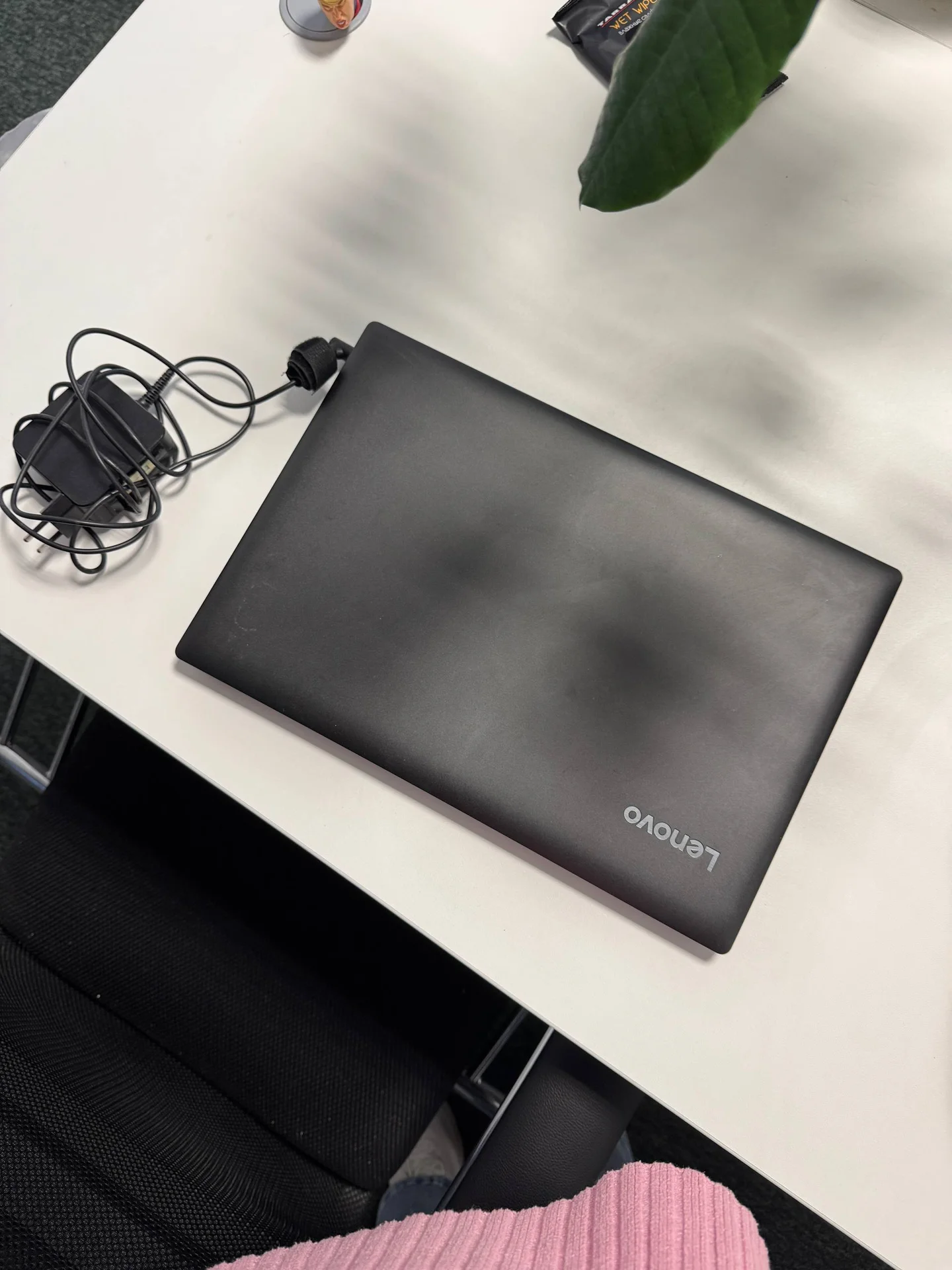 Ноутбук Lenovo ideapad 330-15IKB 81DE - миниатюра 2