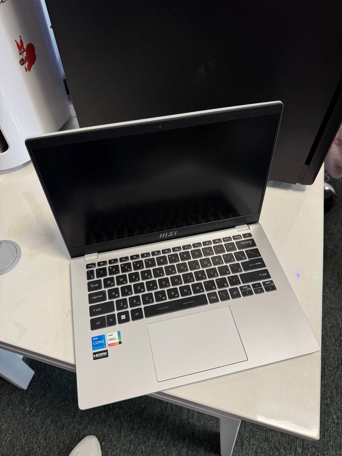Ноутбук MSI-14J1