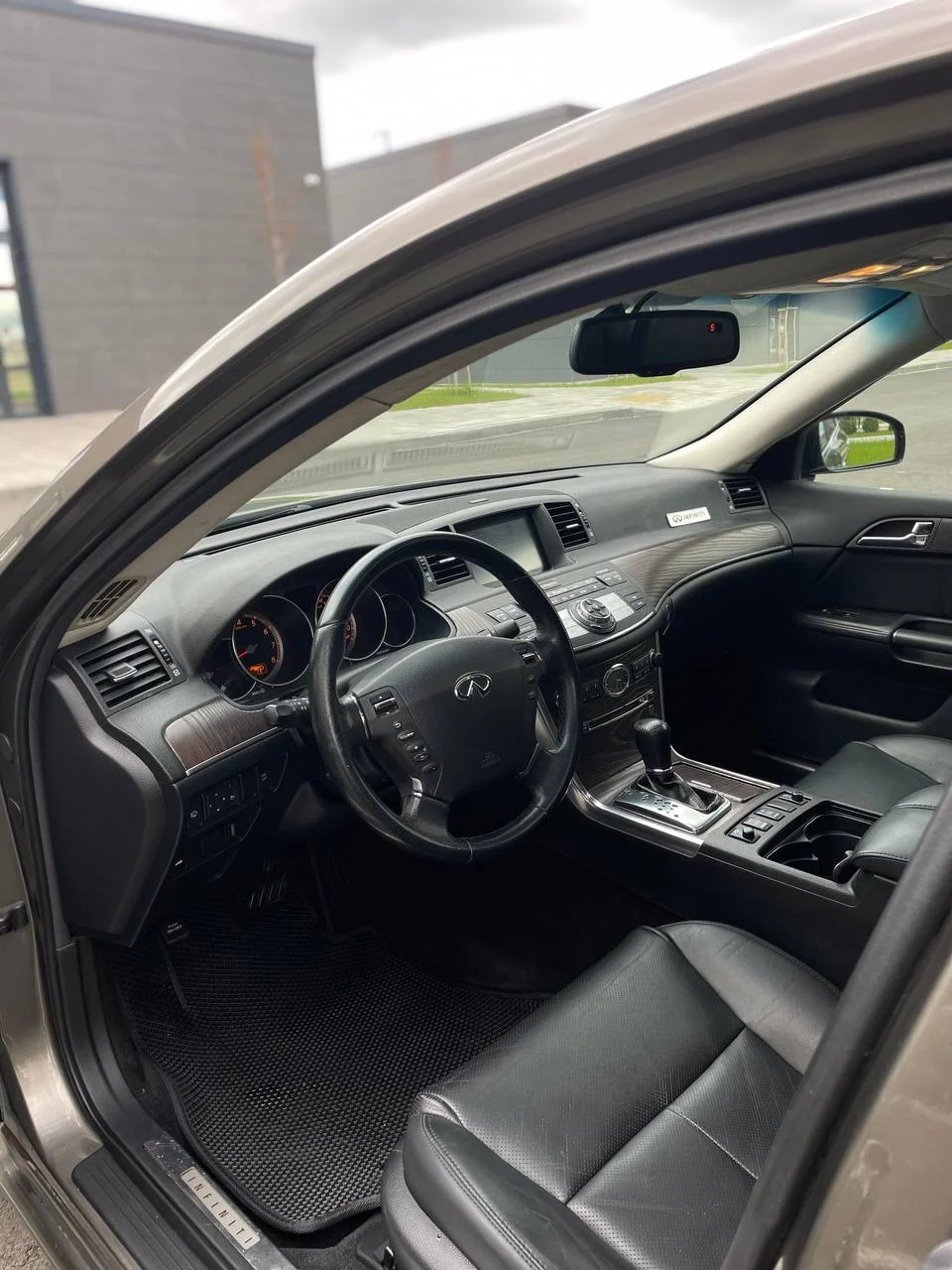 Infiniti M35 - миниатюра 2