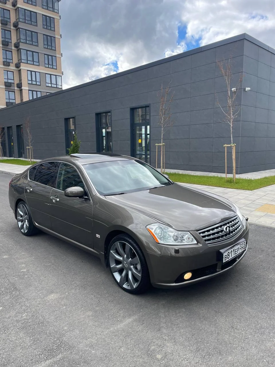 Infiniti M35 - миниатюра 3